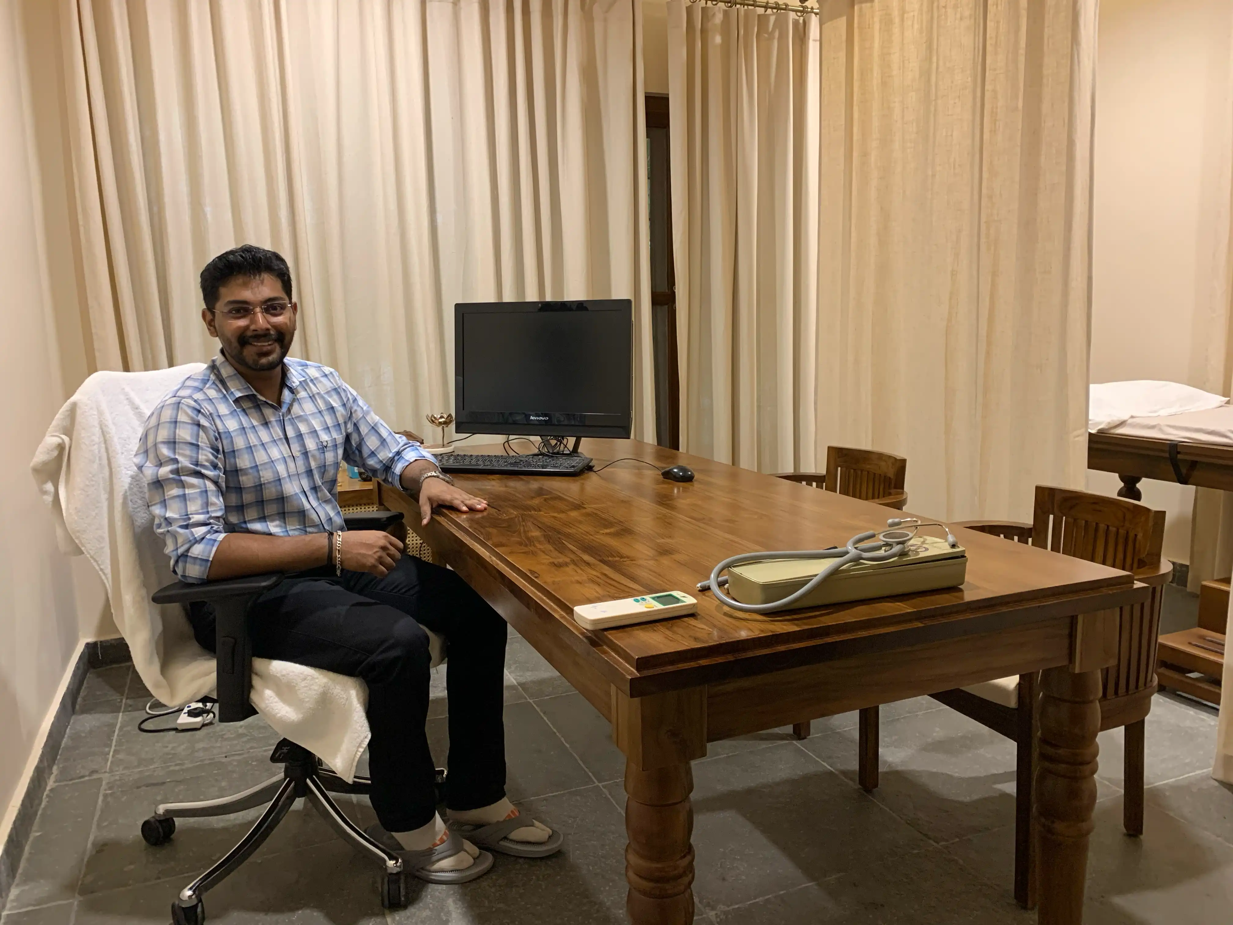 独自のワンネス・アーユルヴェーダ料理を提供